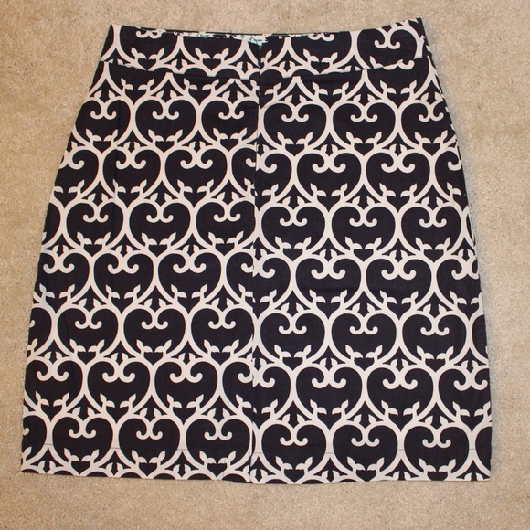 NWT Navy Pattern Straight Skirt - Bevello - Picture 8 of 8